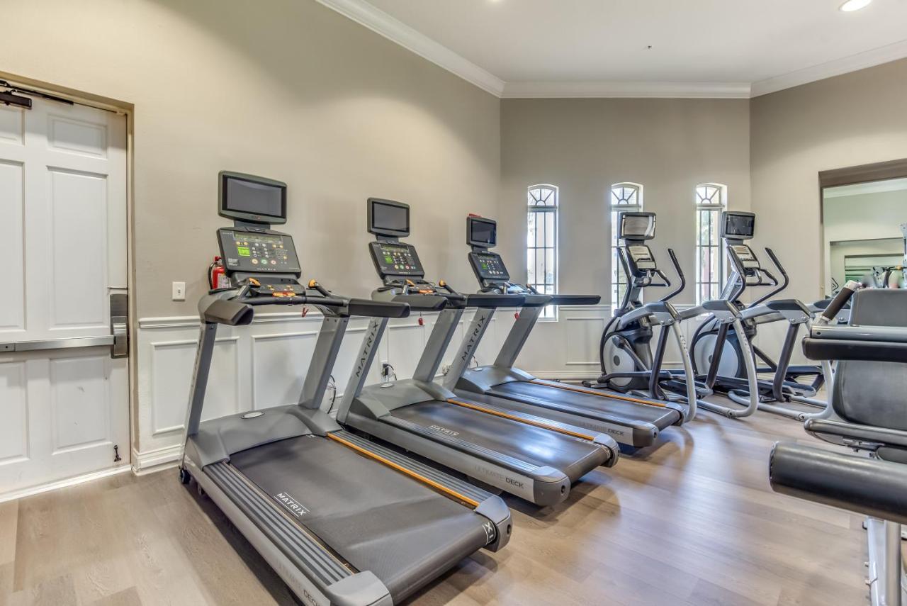 Top-Floor Luxurious Lakeview Condo ออร์ลันโด ภายนอก รูปภาพ